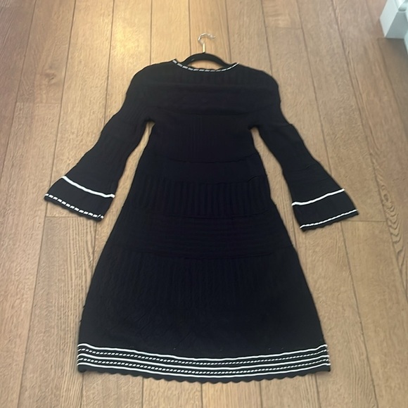Shoshanna Colinton Long-Sleeve Knit Sweater Dress in Jet/Ivory Combo Sz Medium - Picture 6 of 7